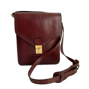 Vintage Distressed Leather Flap Bag Purse Maroon Burgundy Crossbody